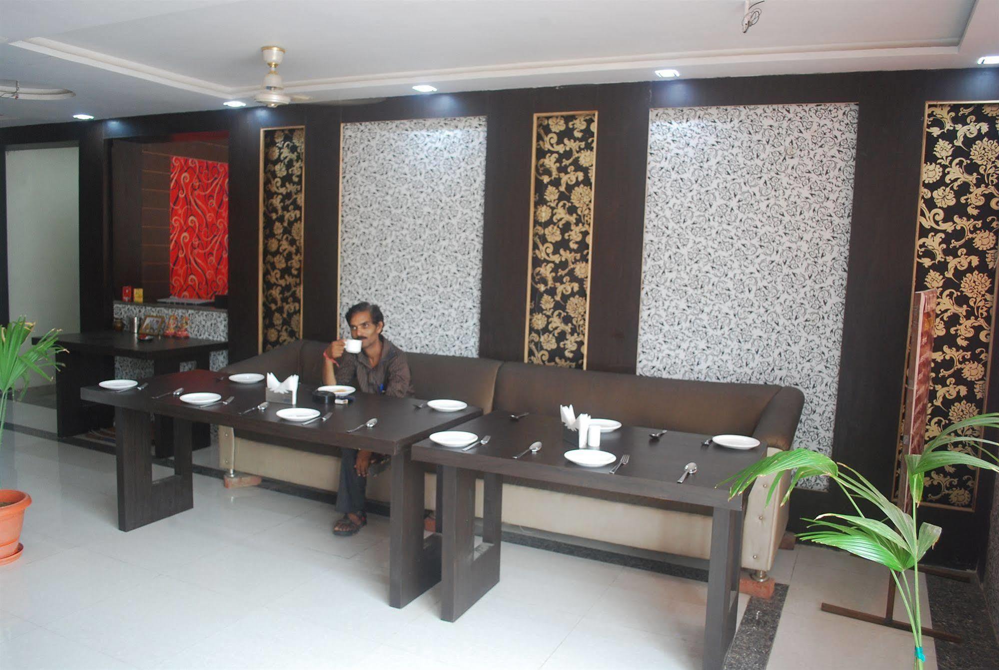 Hotel Gayatri Palace Agra  Ngoại thất bức ảnh