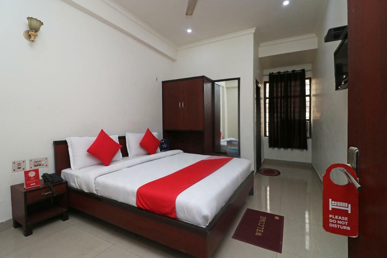 Hotel Gayatri Palace Agra  Ngoại thất bức ảnh