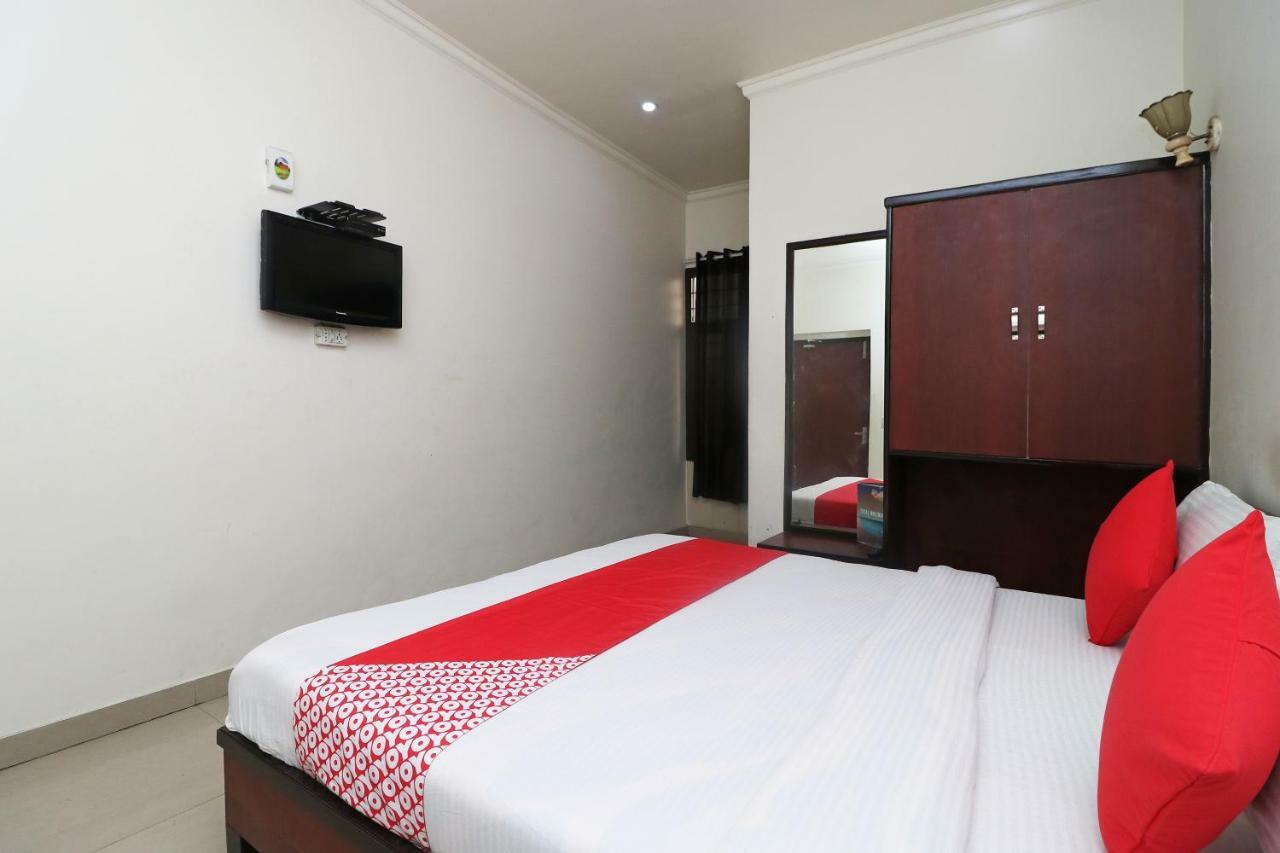 Hotel Gayatri Palace Agra  Ngoại thất bức ảnh