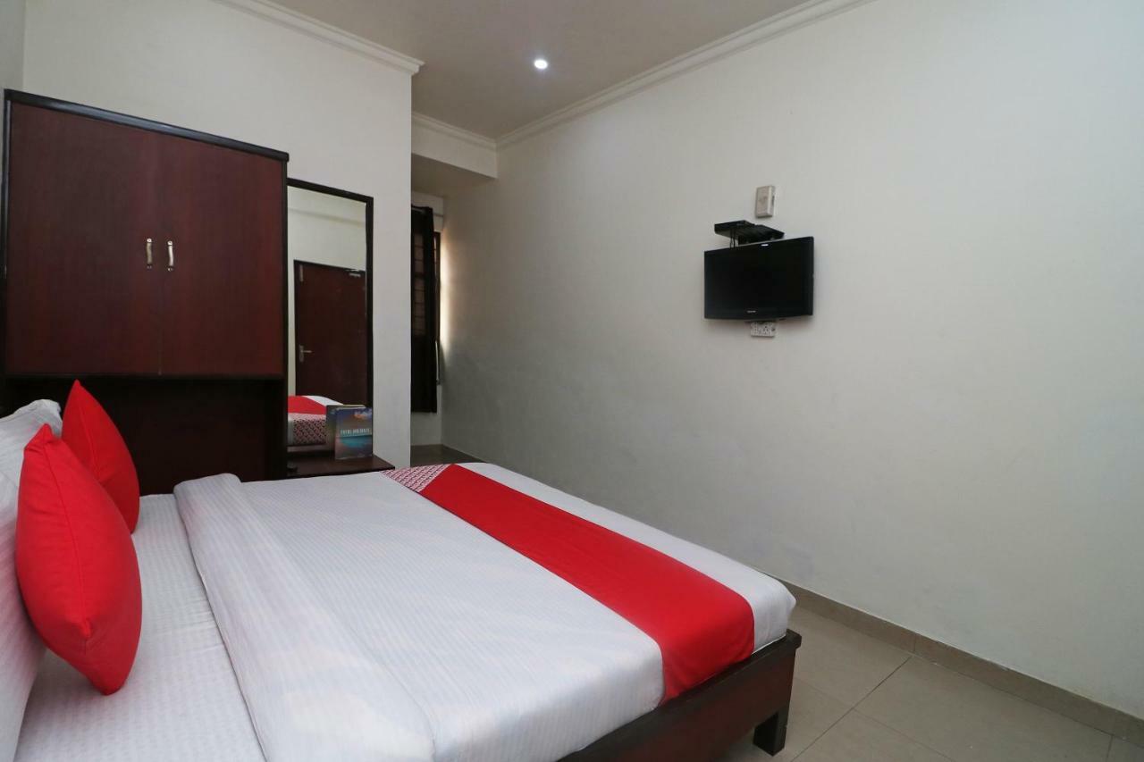 Hotel Gayatri Palace Agra  Ngoại thất bức ảnh